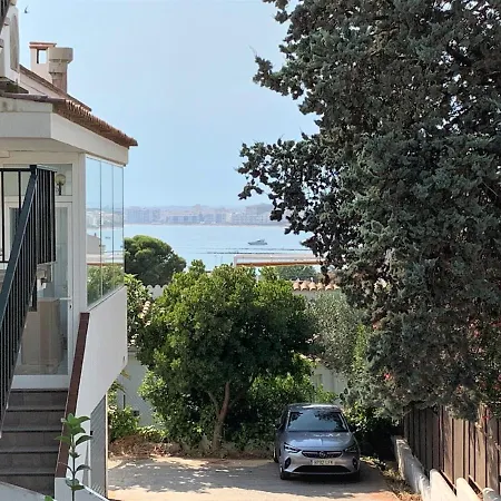 Beautiful Close To The Beach In